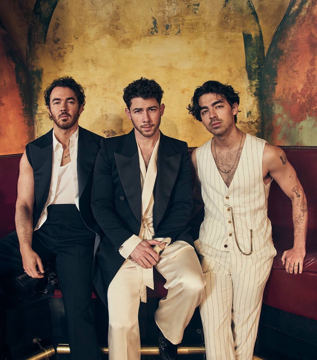 JONAS BROTHERS ¡POP RETRO Y MELODIOSO EN «THE&nbsp;ALBUM»!